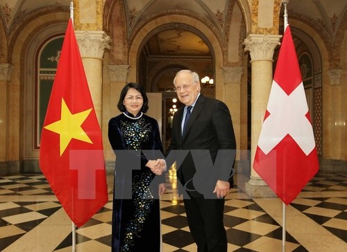 Vietnam, Switzerland seek stronger economic ties - ảnh 1